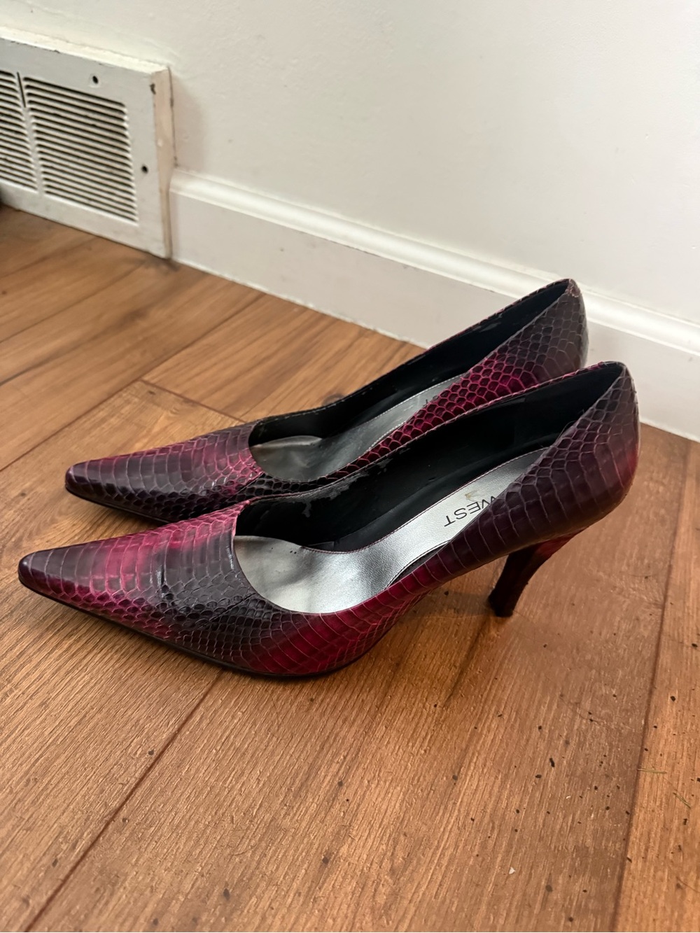 Nine West Red-Burgundy Snake-Print Pointed Heels